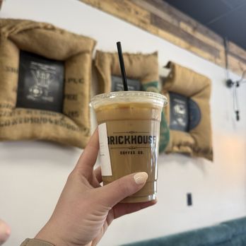 Brickhouse Coffee - Lavender Rose Latte - Coffee & Tea Near Me - lawrence, Indiana