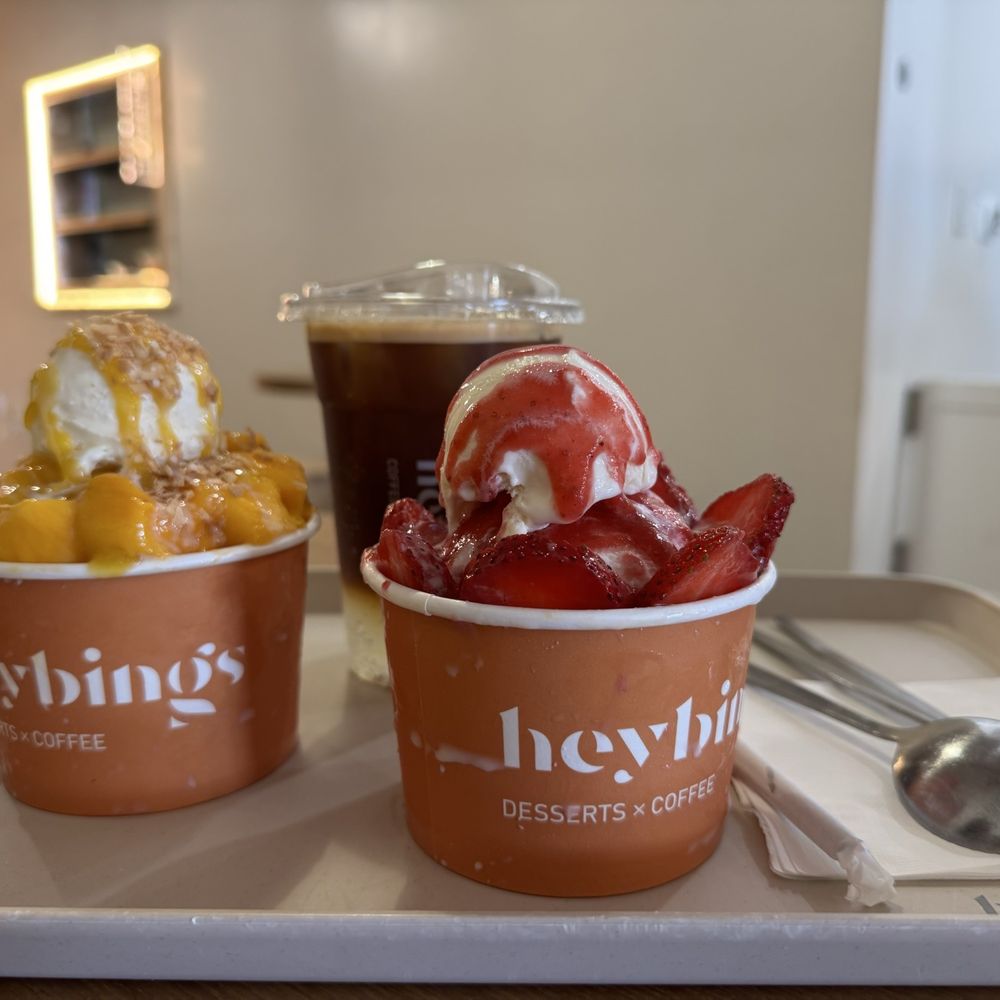 Heybings - Mango bingsu Strawberry Delight Bingsu - Desserts Near Me - Costa Mesa, California Heybings - Mango bingsu Strawberry Delight Bingsu - Desserts Near Me - Costa Mesa, California
