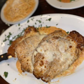 Mama's - chicken parm w vodka sauce - Pizza Near Me - Copiague, New York
