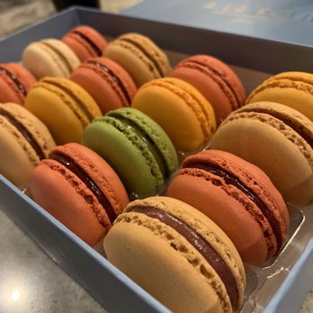 A La Folie - Macarons - Macarons Near Me - Naperville, Illinois
