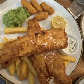 The St George's Tavern - Ocean fish and chips. Way better than Rock and Sole - Pubs Near Me - London, XGL