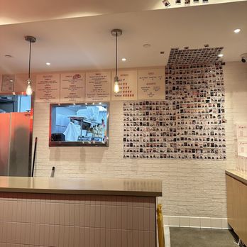 Main Chick Hot Chicken - Chicken Shop Near Me - Pasadena, California