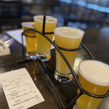 Final Draft Brewing Company - IPA flight - Breweries Near Me - Redding, California Final Draft Brewing Company - IPA flight - Breweries Near Me - Redding, California