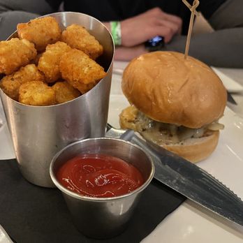 Carson Kitchen - Burger and tater tots - New American Near Me - Las Vegas, Nevada