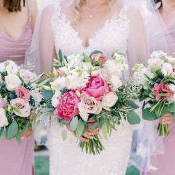 Dana's Event Boutique And Florist - Party Supplies Near Me - Castro Valley, California