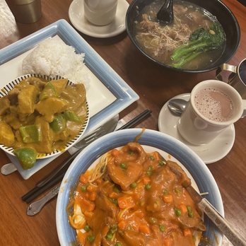 G&Y Bakery Restaurant - Curry Beef Stew, Beef Stew Wonton Noodles, Stewed Pork Chop over Spaghetti - Coffee & Tea Near Me - San Francisco, California