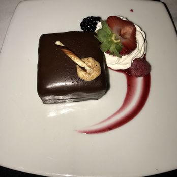 Bateaux New York - Salted caramel cake - Venues & Event Spaces Near Me - New York, New York