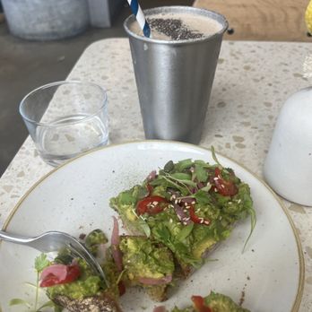 Two Hands - Avocado toast Banana Date Smoothie - Cafes Near Me - Brooklyn, New York Two Hands - Avocado toast Banana Date Smoothie - Cafes Near Me - Brooklyn, New York