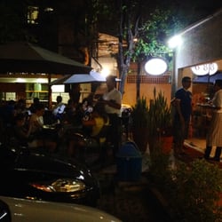 858 Café Bistrô