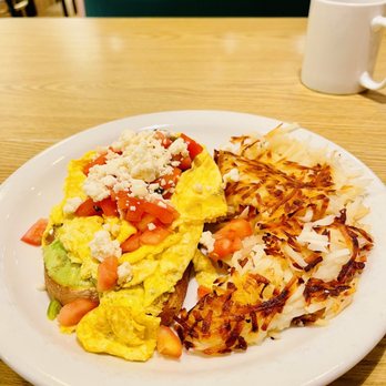 Sunny Street Cafe - Avocado toast with scrambled eggs - Breakfast & Brunch Near Me - Dublin, Ohio