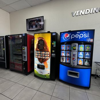 Spin Cycle Laundromat - New vending machines - Laundromat Near Me - Las Vegas, Nevada Spin Cycle Laundromat - New vending machines - Laundromat Near Me - Las Vegas, Nevada