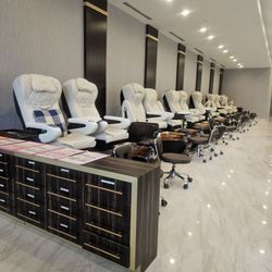 Zen Nail Spa - Pedicure area