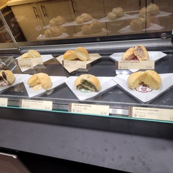 Hattendo Cafe - Display case - Desserts Near Me - Mississauga, Ontario