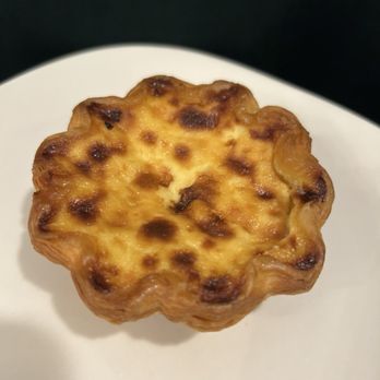 Naisnow Tea and Bakery - Caramel Egg tart - Bubble Tea Near Me - Flushing, New York