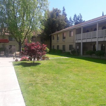Brookdale Senior Living - Courtyard - Assisted Living Facilities Near Me - Manteca, California