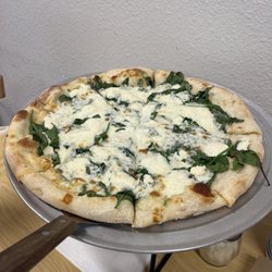 Roger's Pizzerolo - Spinach and Ricotta Pizza