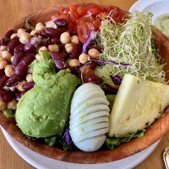 Mezzo - Veggie Delight Salad - Sandwiches Near Me - Berkeley, California Mezzo - Veggie Delight Salad - Sandwiches Near Me - Berkeley, California