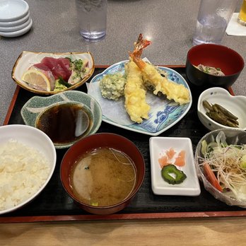 Maguro-Ya - Sashimi and tempura teishoku - Japanese Near Me - Honolulu, Hawaii