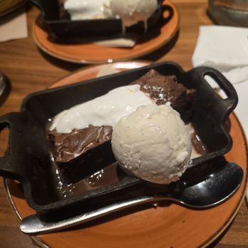 Lazy Dog - Brownie with vanilla ice cream and marshmallow cream - New American Near Me - Las Vegas, Nevada