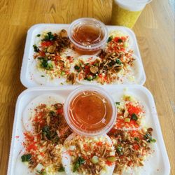 Cha Lua Bakery And Deli - Getting my fixed for OG Bánh Bèo, $5/each