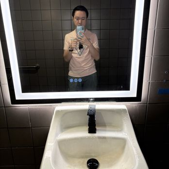 Heytea - No soap in the bathroom - Bubble Tea Near Me - Cupertino, California Heytea - No soap in the bathroom - Bubble Tea Near Me - Cupertino, California