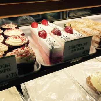Fay Da Bakery - Bakeries Near Me - New York, New York