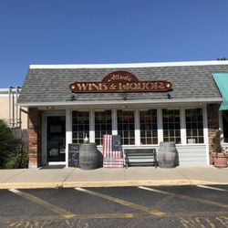 Atlantic Wine & Liquor - Owner shouted at me and threw me out of the store.