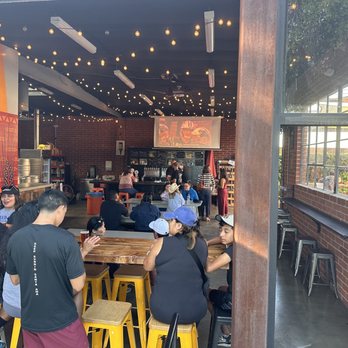 Cerveceria Del Pueblo - Inside - Breweries Near Me - Pasadena, California