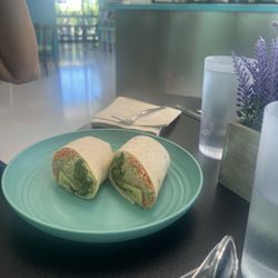 Living Vine Organic Cafe - Quinoa wrap