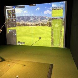 PGA TOUR Superstore - Milwaukee - Bay 4