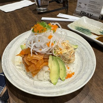Zu Izakaya - SPICY POKE BOWL - Sushi Bars Near Me - Phoenix, Arizona