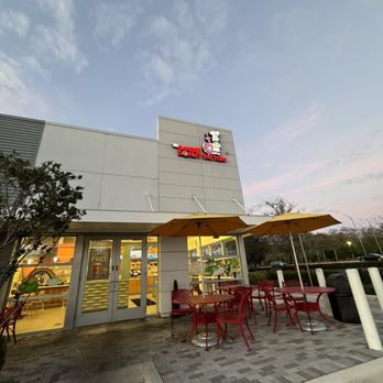 Dandee Donut Factory - Outside - Donuts Near Me - Margate, Florida