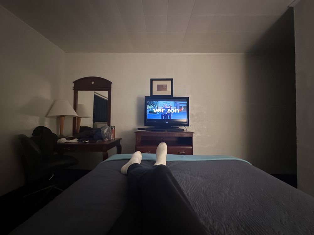 MARTIN HOUSE MOTEL Updated June 2024 731 S Main St, Brookfield