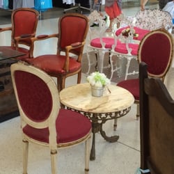 Cafe Velvet - No plastic seating here!