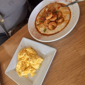 Georgia's Restaurant - Shrimp & Grits - Soul Food Near Me - Long Beach, California