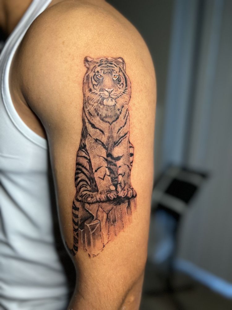 Black Ink Tattoo  Logo