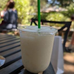 Frozen peach lemonade Frozen peach lemonade