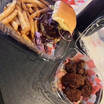 Hot Chicken Mama - Chicken Shop Near Me - Blue Point, New York Hot Chicken Mama - Chicken Shop Near Me - Blue Point, New York