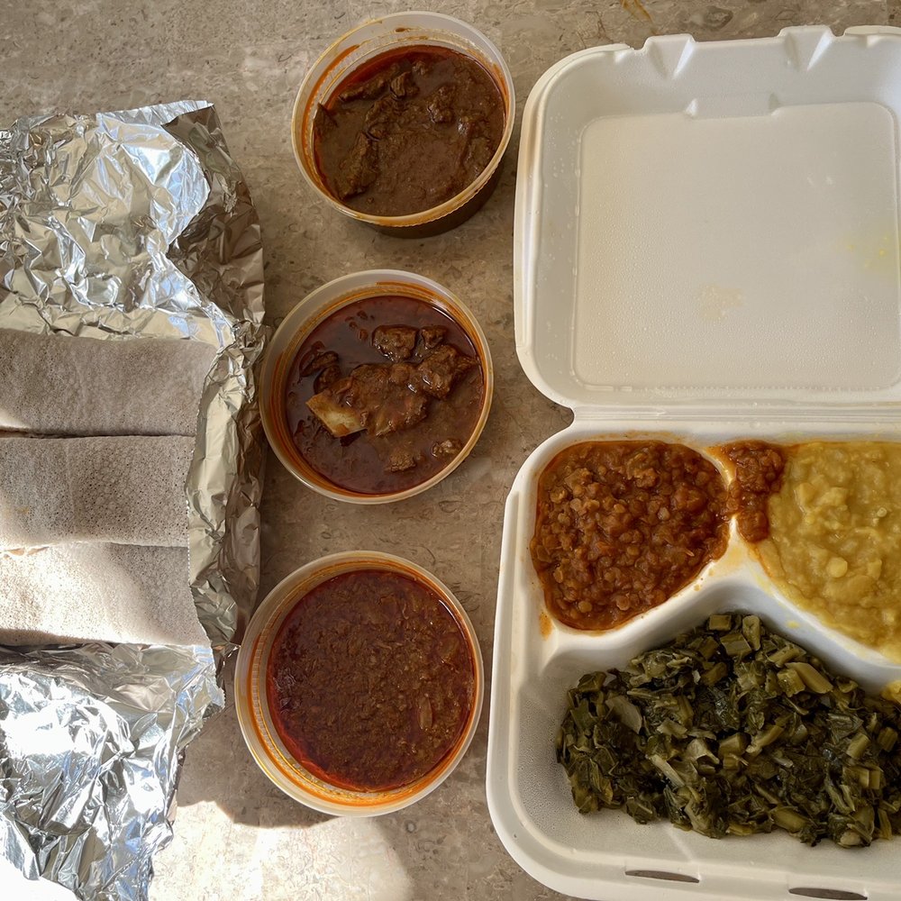 Manna Bistro - Vegetarian and Meat Combo of 6 - Ethiopian Near Me - Centreville, Virginia Manna Bistro - Vegetarian and Meat Combo of 6 - Ethiopian Near Me - Centreville, Virginia
