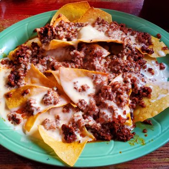 Los Arcos Mexican Restaurant Bar and Grill - Chorizo Nachos - Mexican Near Me - Lula, Georgia