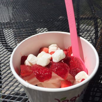 Yogurtland - New York cheesecake plus mochi and fresh strawberries! - Ice Cream & Frozen Yogurt Near Me - Milpitas, California Yogurtland - New York cheesecake plus mochi and fresh strawberries! - Ice Cream & Frozen Yogurt Near Me - Milpitas, California