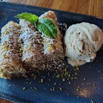 Taverna Veranda - Baclava - Mediterranean Near Me - Edgewater, New Jersey