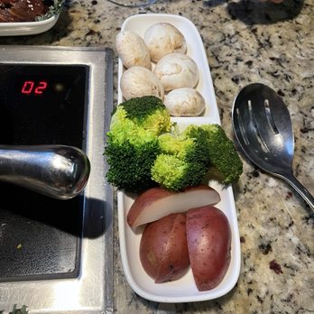 The Melting Pot - Veggies for fondue main course - IG: Zachcoastalgreenberg - Fondue Near Me - Palm Beach Gardens, Florida