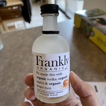 Grand Canyon Spirits - a hand holding a bottle of frankly organic - Beer, Wine & Spirits Near Me - Flagstaff, Arizona Grand Canyon Spirits - a hand holding a bottle of frankly organic - Beer, Wine & Spirits Near Me - Flagstaff, Arizona
