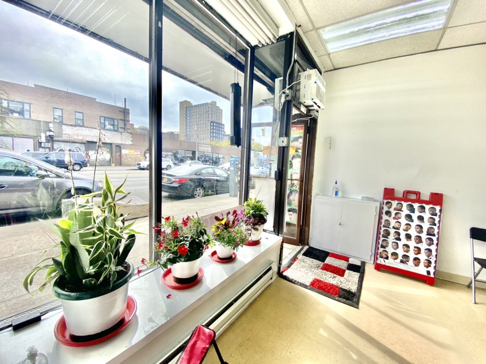 HILLSIDE STYLISH SALON 12 Photos 15323 Hillside Ave, New York, New