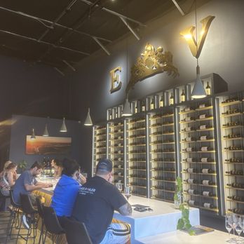 Ella’s Vineyard - Wine Tasting Room Near Me - Paso Robles, California Ella’s Vineyard - Wine Tasting Room Near Me - Paso Robles, California