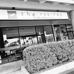 Cha For Tea - Long Beach - Exterior Dining at Cha For Tea