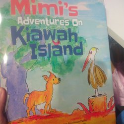 Islands Mercantile - Mimi the Deer is still here. She's a local celebrity.