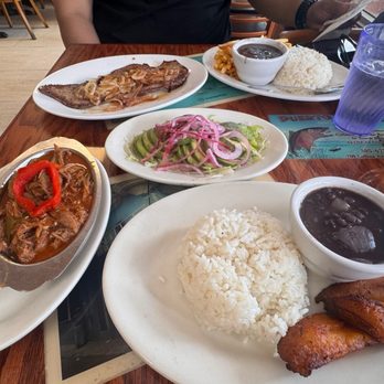 Puerto Sagua Restaurant - Ropa vieja said 'I'm the star here'... and she ain't lie - Cuban Near Me - Miami Beach, Florida