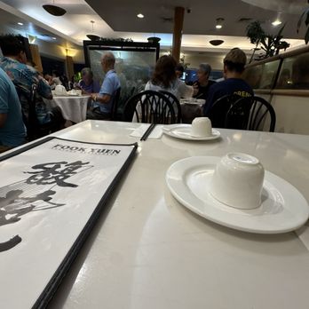 Fook Yuen Seafood Restaurant - Table - Seafood Near Me - Honolulu, Hawaii